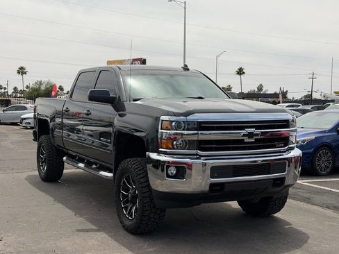 Used 2018 Chevrolet Silverado 2500 LT w/ LT Convenience Package AWD/4WD image 15