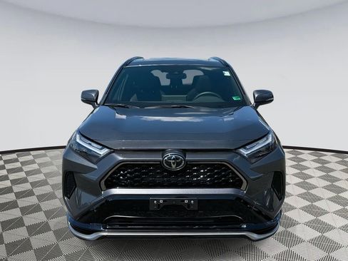 Used 2025 Toyota RAV4 SE image 6