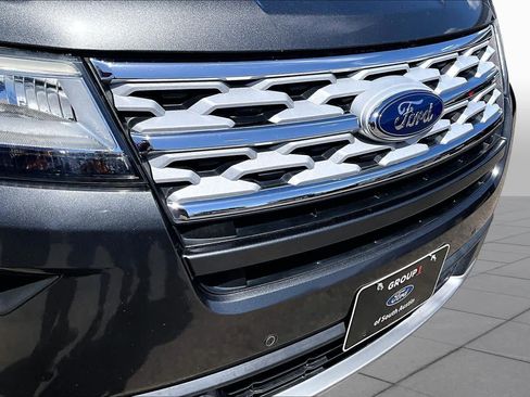 Used 2018 Ford Explorer XLT w/ Equipment Group 202A FWD image 31