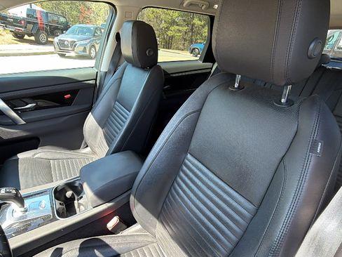 Used 2020 Land Rover Discovery Sport S image 17