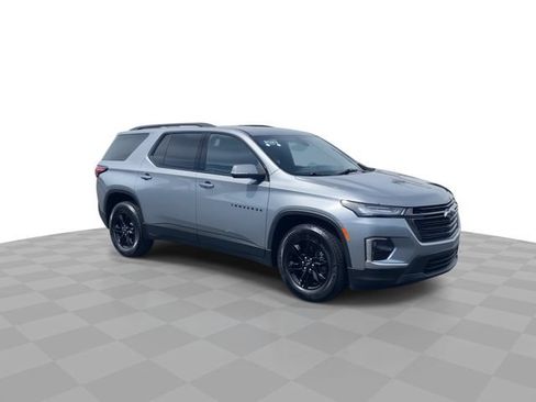 Certified 2023 Chevrolet Traverse LT w/ Midnight/Sport Edition FWD image 2