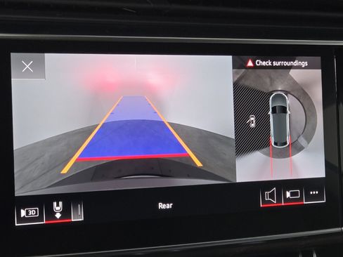 Used 2022 Audi Q8 Premium Plus w/ Premium Plus Package image 28