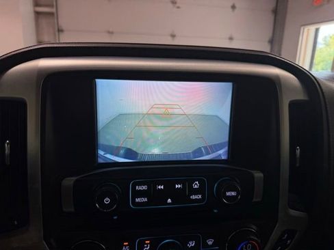 Used 2018 GMC Sierra 1500 SLT image 16