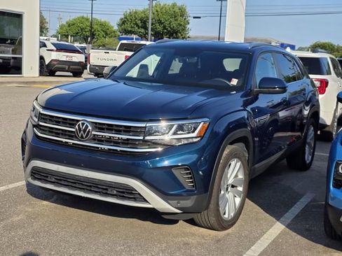 Used 2023 Volkswagen Atlas Cross Sport SE FWD image 14