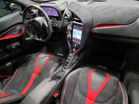 Used 2022 McLaren 720S Performance RWD image 19