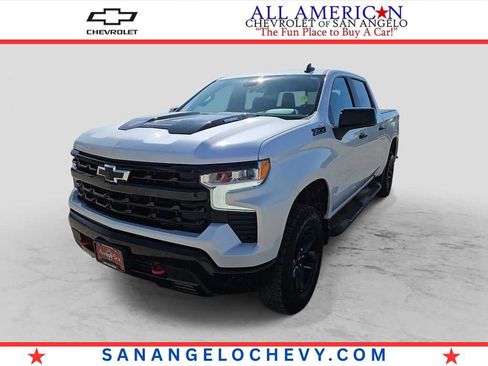 Used 2024 Chevrolet Silverado 1500 LT Trail Boss w/ Convenience Package II AWD/4WD image 1