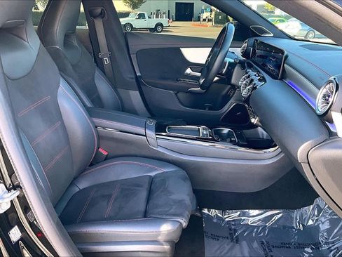 Used 2025 Mercedes-Benz CLA 250 image 8