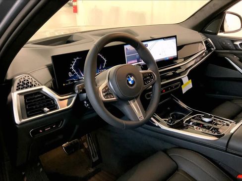 New 2026 BMW X7 xDrive40i w/ Executive Package AWD/4WD image 8