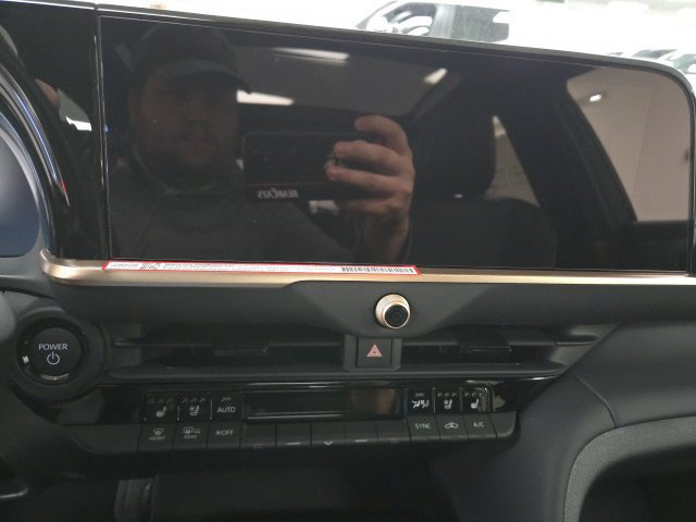 New 2026 Toyota Crown Platinum AWD/4WD image 26