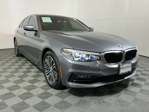 Used 2018 BMW 530e w/ Premium Package 2 RWD image 3