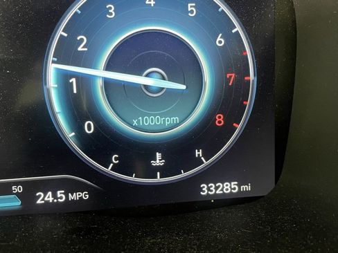 Used 2023 Hyundai Santa Fe SEL w/ Premium Package image 10