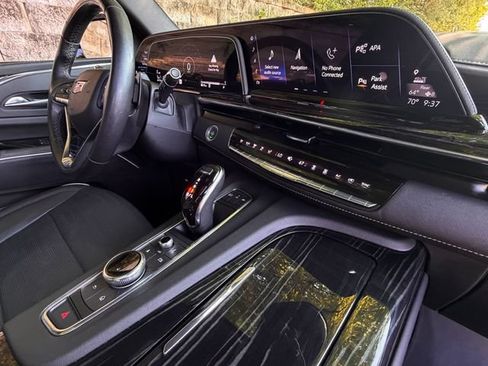 Used 2023 Cadillac Escalade ESV Sport w/ Touring Package AWD/4WD image 30