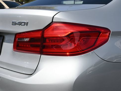 Used 2017 BMW 540i RWD image 21
