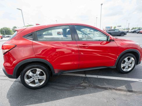 Used 2016 Honda HR-V LX image 6
