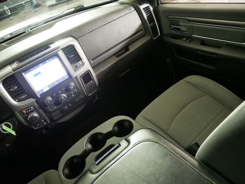 Used 2023 RAM 1500 Classic SLT w/ Electronics Group AWD/4WD image 11