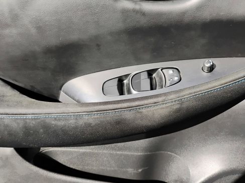 Used 2018 Nissan Leaf S w/ S Charge Package image 18