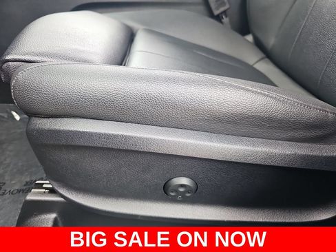 Used 2025 Mercedes-Benz GLB 250 image 28