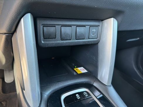 Used 2023 Toyota Corolla Cross LE image 21