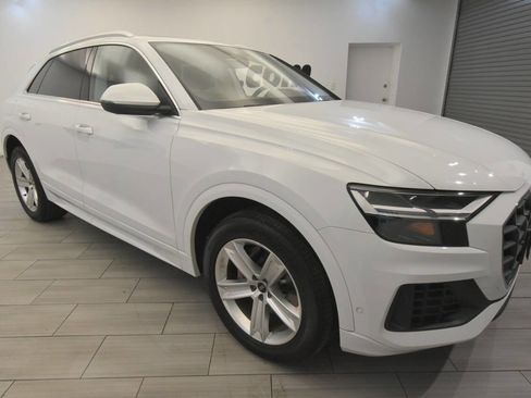 Used 2021 Audi Q8 Premium w/ Convenience Package image 7