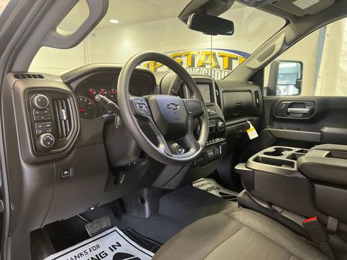 Used 2025 Chevrolet Silverado 2500 Custom w/ Custom Value Package image 26