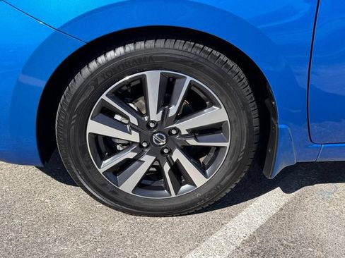Certified 2021 Nissan Versa SV FWD image 27