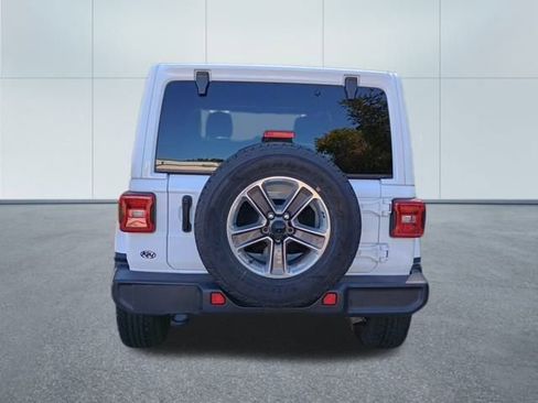 Used 2022 Jeep Wrangler Unlimited Sahara w/ LED Lighting Group image 4