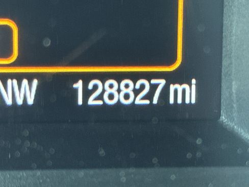 Used 2017 Ford Edge SE image 14