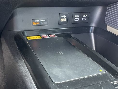 Used 2025 Toyota Camry SE FWD image 21