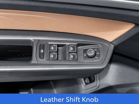 Used 2023 Volkswagen Atlas Cross Sport SEL Premium R-Line AWD/4WD image 18