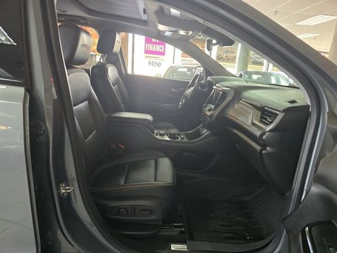Used 2021 GMC Acadia AT4 w/ Technology Package AWD/4WD image 18