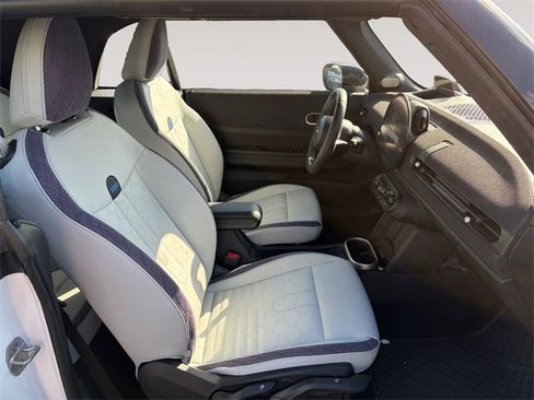 Certified 2025 MINI Cooper S image 15