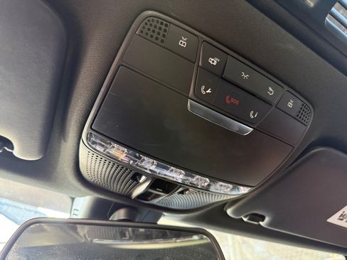 Used 2018 Mercedes-Benz C 300 Sedan image 19