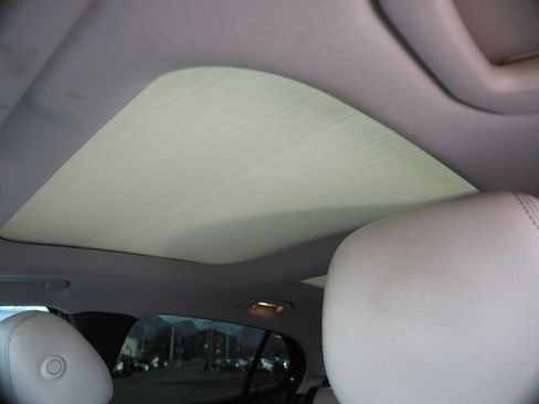 Used 2017 Mercedes-Benz GLA 250 4MATIC image 17