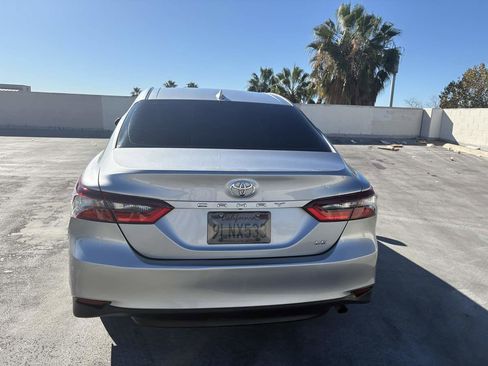 Used 2022 Toyota Camry LE image 10