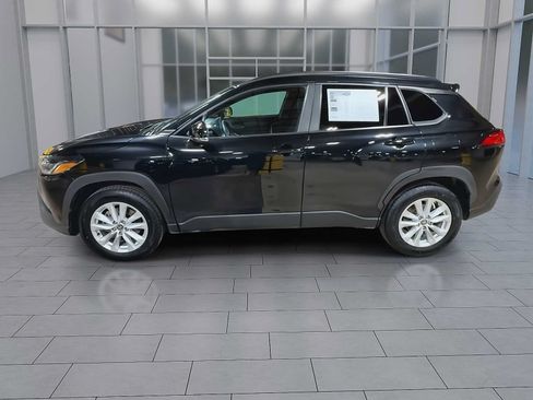 Used 2022 Toyota Corolla Cross LE w/ Moonroof Package AWD/4WD image 5