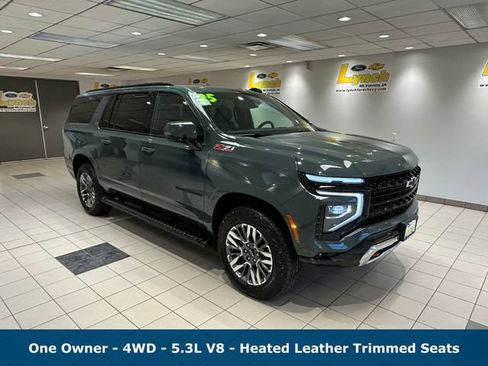 Used 2025 Chevrolet Suburban Z71 w/ Comfort Package image 1