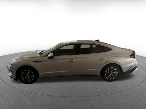 Used 2026 Hyundai Sonata Blue FWD image 9