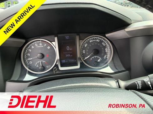 Used 2016 Toyota Tacoma SR5 w/ SR5 Appearance Package (SN) AWD/4WD image 13