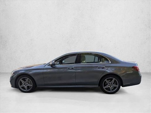Used 2019 Mercedes-Benz E 300 4MATIC image 5