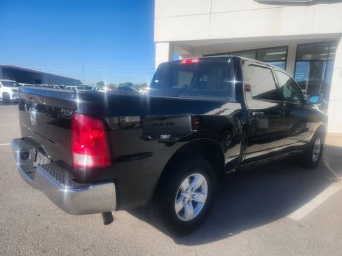 Used 2022 RAM 1500 Classic SLT image 5
