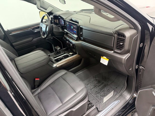Used 2024 Chevrolet Silverado 1500 RST w/ Redline Edition AWD/4WD image 37
