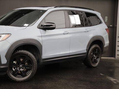 Used 2022 Honda Pilot TrailSport image 2