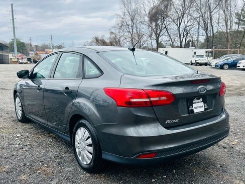 Used 2018 Ford Focus S image 4