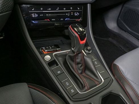 Certified 2025 Volkswagen Jetta GLI Autobahn FWD image 33