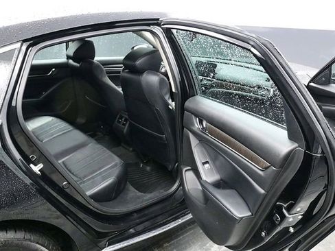 Used 2018 Honda Accord EX-L image 11