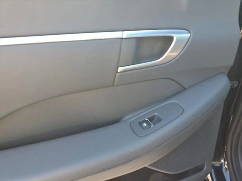 Used 2020 Hyundai Sonata SEL Plus w/ Tech Package image 12