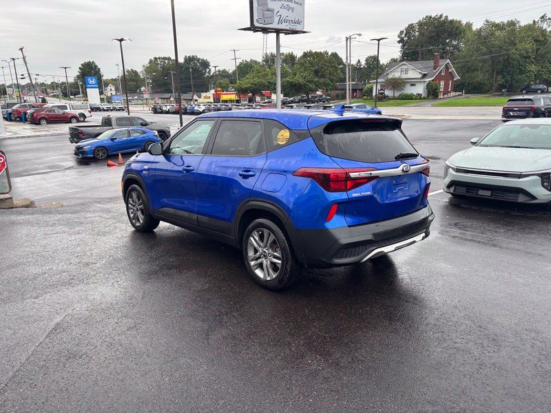 Used 2021 Kia Seltos LX AWD/4WD image 6