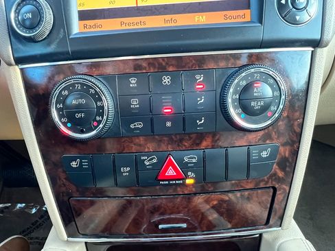 Used 2010 Mercedes-Benz ML 350 4MATIC image 29