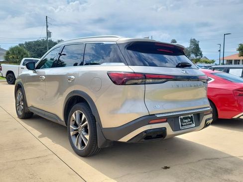 Used 2023 INFINITI QX60 Luxe w/ Cargo Package FWD image 3