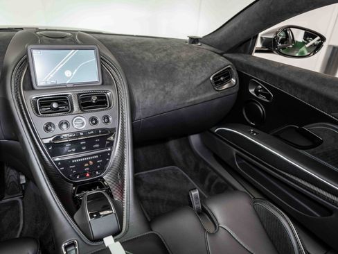Used 2023 Aston Martin DBS Coupe RWD image 18